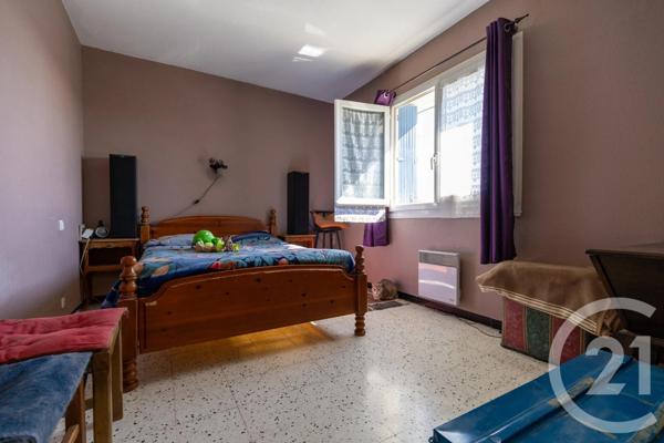 Immeuble à vendre  265,27 m 2   SERVIAN  - 34