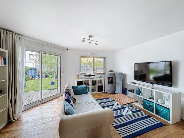 Maison
         4 pièces
        - 94 m² 296 000 € *