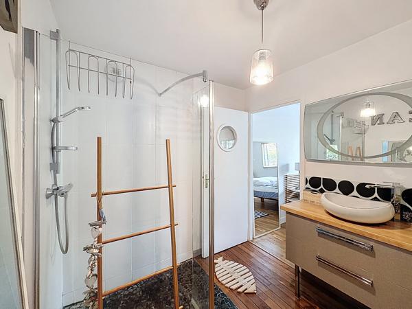 Maison
         4 pièces
        - 94 m² 296 000 € *