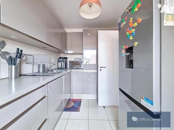 Appartement de type 4 dans résidence récente