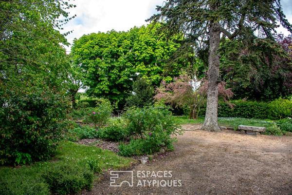Elégante maison bourgeoise dans son parc remarquable