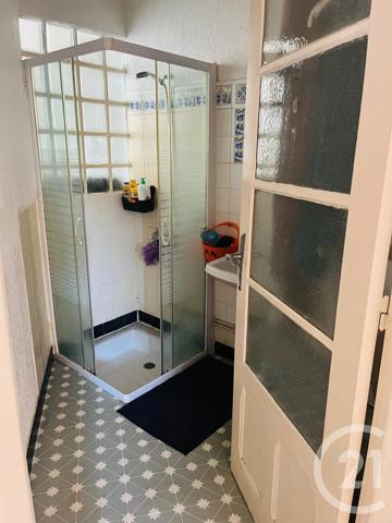 Immeuble à vendre  588 m 2   CANET EN ROUSSILLON  - 66