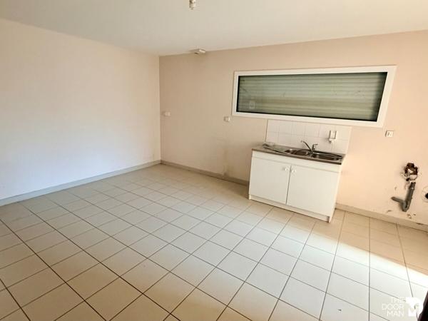Bureau - À vendre - 200 m² - TREVE | The Door Man
