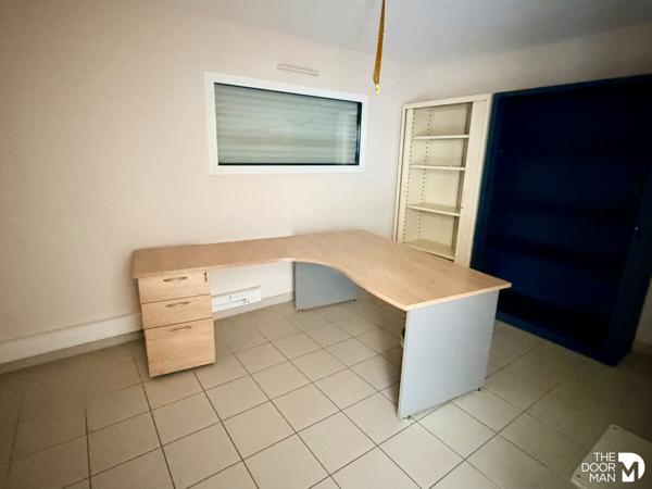 Bureau - À vendre - 200 m² - TREVE | The Door Man