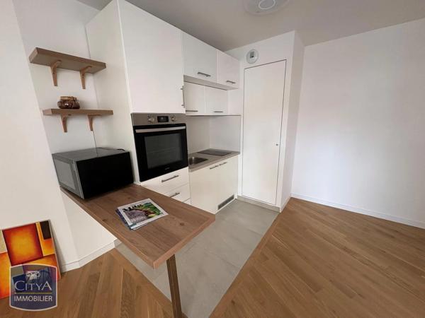 Appartement à louer 1 pièce 32.71m² Suresnes (92150)