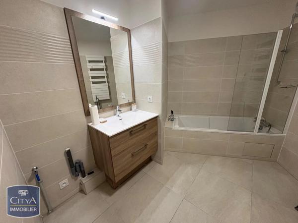 Appartement à louer 1 pièce 32.71m² Suresnes (92150)