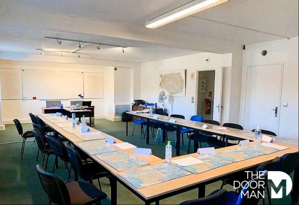 Bureau - À louer - 120 m² - RAMBOUILLET | The Door Man