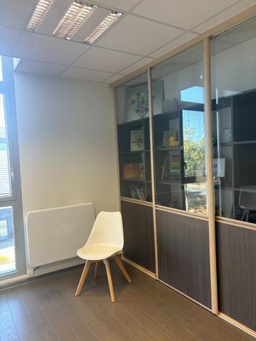 VANNES OUEST - BUREAUX PROFESSIONNELS -LOCAL PRET A L'EMPLOI