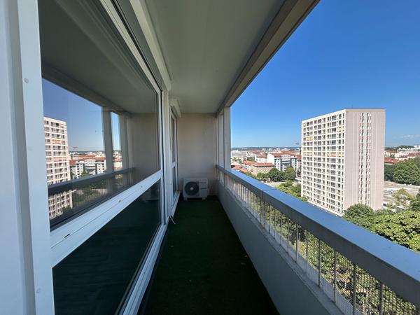 T2 de 50 m² ? Villeurbanne / Sud Flachet ? 2 balcons, étage élevé, lumineux, cave et parking collectif