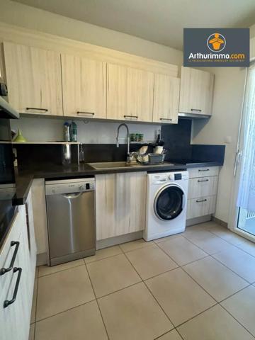 Vente                                                      Appartement
                        
                     4 pièces                      83 m2                     à Propriano