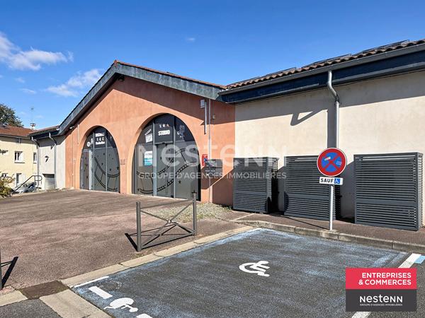 Espace professionnel composé de 2 bureaux en centre ville d'environ 26,51 m2 complété  d'espaces communs partagés