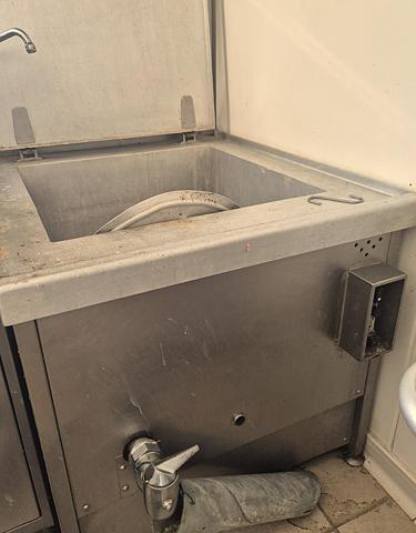 Fonds De Commerce - 96 m²