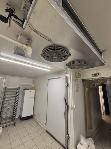 Fonds De Commerce - 96 m²