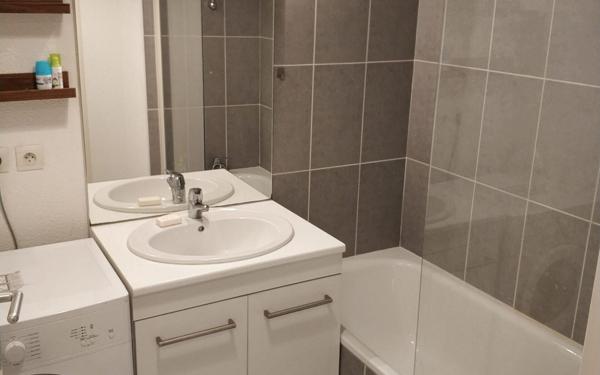 Appartement à vendre    2 pièces •  Bordeaux