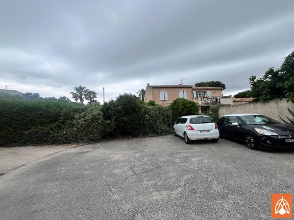 T2 avec Terrasse et parking Sausset les pins Sausset les pins T2 avec Terrasse et parking Sausset les pins Sausset les pins
