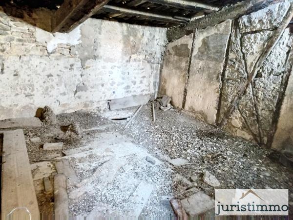 Bollène (84500) Immeuble de Caractère au Cœur de la Ville avec Terrasse et Potentiel