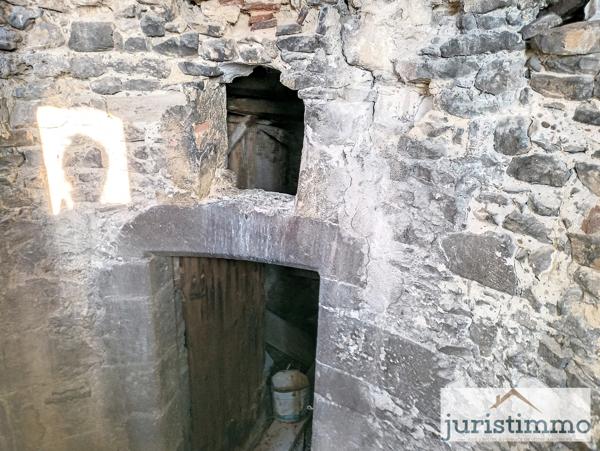 Bollène (84500) Immeuble de Caractère au Cœur de la Ville avec Terrasse et Potentiel