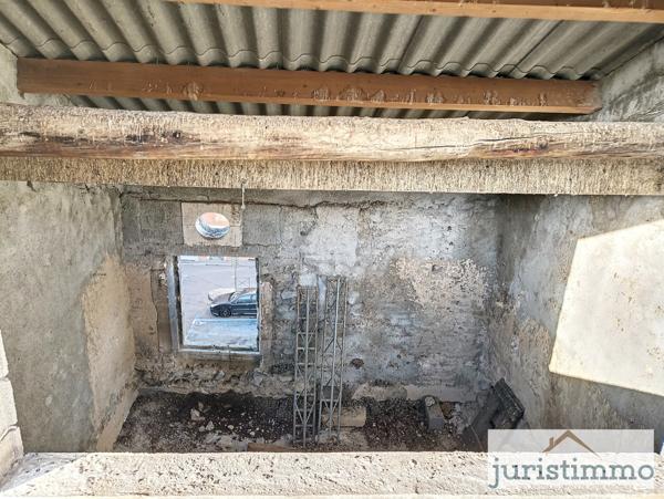 Bollène (84500) Immeuble de Caractère au Cœur de la Ville avec Terrasse et Potentiel