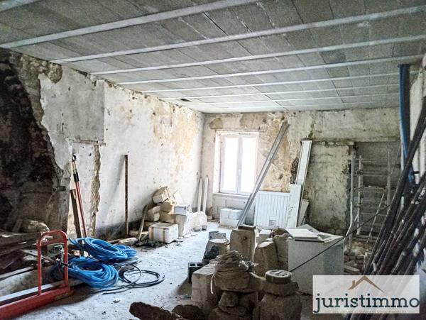 Bollène (84500) Immeuble de Caractère au Cœur de la Ville avec Terrasse et Potentiel