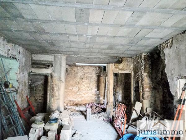 Bollène (84500) Immeuble de Caractère au Cœur de la Ville avec Terrasse et Potentiel