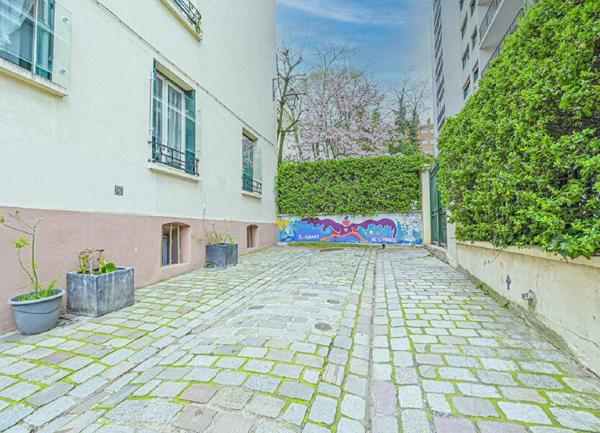Immeuble à vendre    12 pièces • 140,06 m2 Paris 12