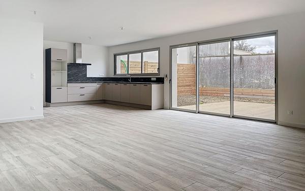 Maison à vendre    5 pièces •  Sainte-Soulle