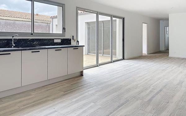 Maison à vendre    5 pièces •  Sainte-Soulle