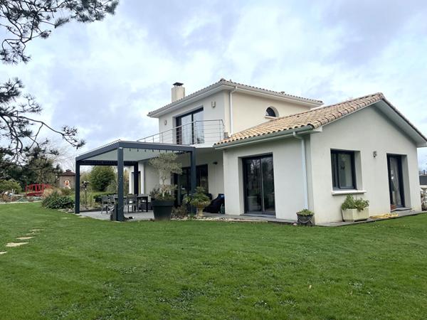 Maison Saint Philbert De Grand Lieu 6 pièce(s) 176.46 m2