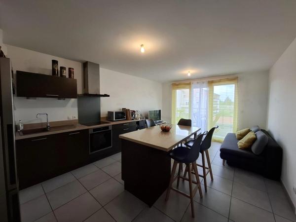 Appartement T2 avec balcon, garage double et place de parking privative – Cournon d’Auvergne (63800) - 138 000 euros