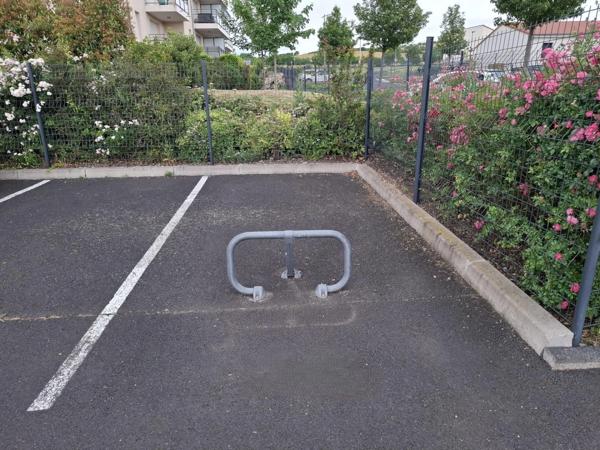 Appartement T2 avec balcon, garage double et place de parking privative – Cournon d’Auvergne (63800) - 138 000 euros