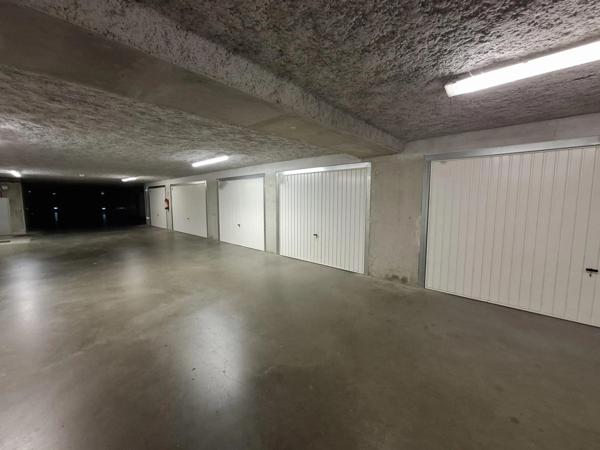 Appartement T2 avec balcon, garage double et place de parking privative – Cournon d’Auvergne (63800) - 138 000 euros
