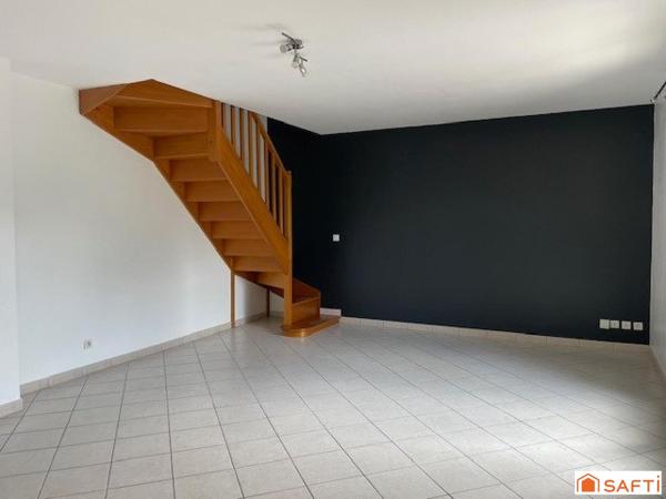 Maison 67 m2 - terrain 120 m2 - 2 chambres - proche tous commerces - écoles - RER D