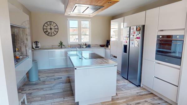 Marles-en-Brie, demeure de 400m2