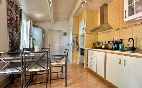 Maison à vendre    3 pièces •  Vauvert