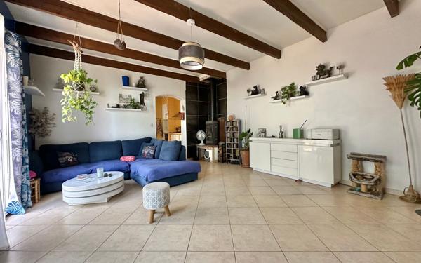 Maison à vendre    3 pièces •  Vauvert