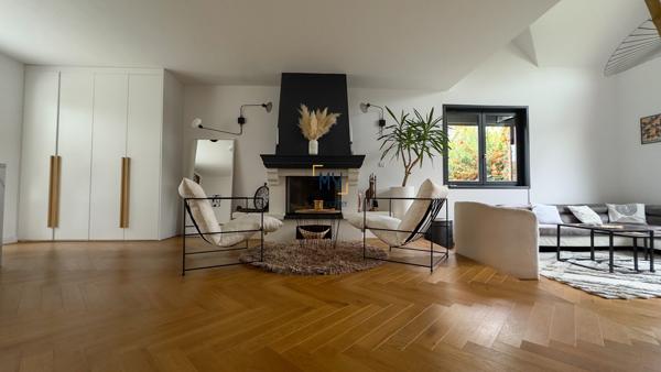 EXCLUSIVITÉ CHARMANTE MAISON INDIVIDUELLE SEMI PLAIN-PIED AU CHARME CERTAIN