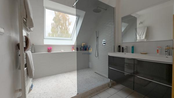 EXCLUSIVITÉ CHARMANTE MAISON INDIVIDUELLE SEMI PLAIN-PIED AU CHARME CERTAIN