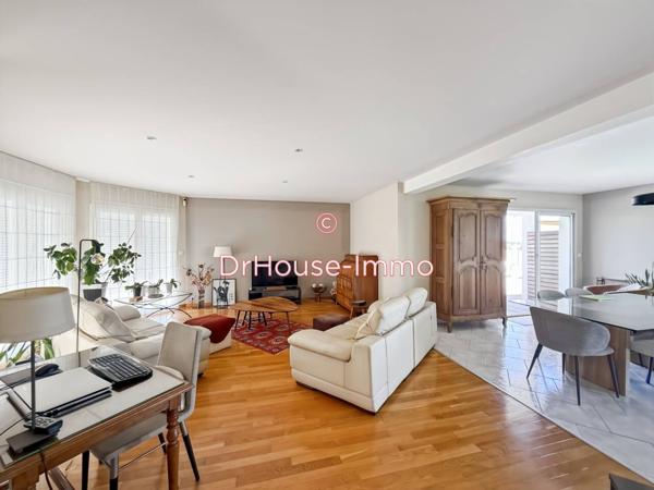 Maison à vendre 6 pièces de 196 m²