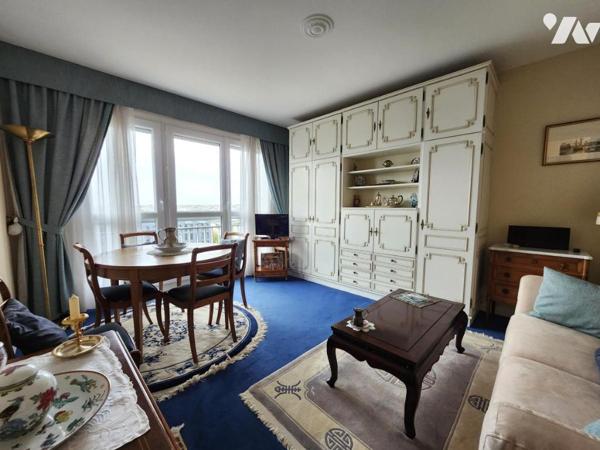 ILE DE NANTES - T2 expo sud ouest avec vue Loire