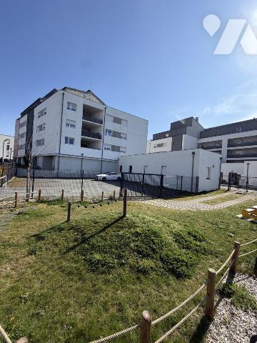 APPARTEMENT VAL DE MOINE AVEC TERRASSE ET 2 CHAMBRES
