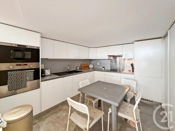 Appartement F2 à vendre  3 pièces - 65 m 2   BANDOL  - 83