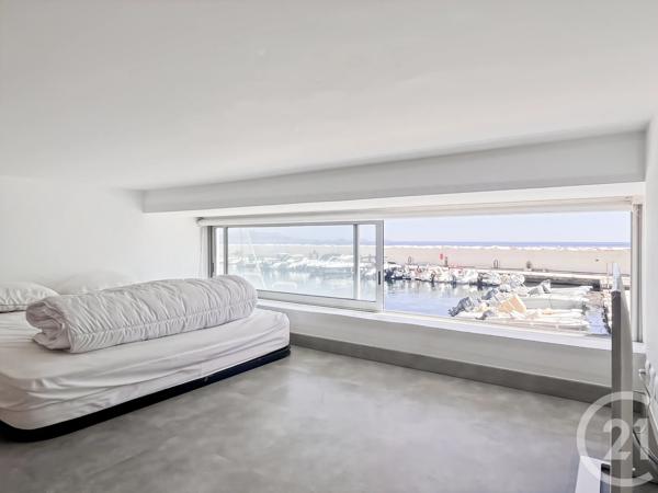Appartement F2 à vendre  3 pièces - 65 m 2   BANDOL  - 83
