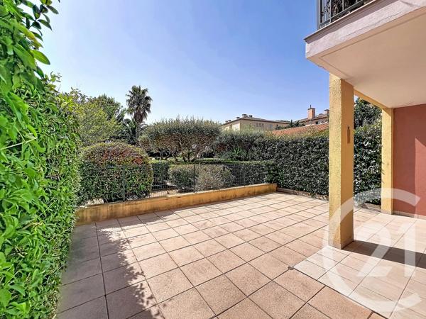 Appartement F2 à vendre  2 pièces - 53,90 m 2   ST RAPHAEL  - 83