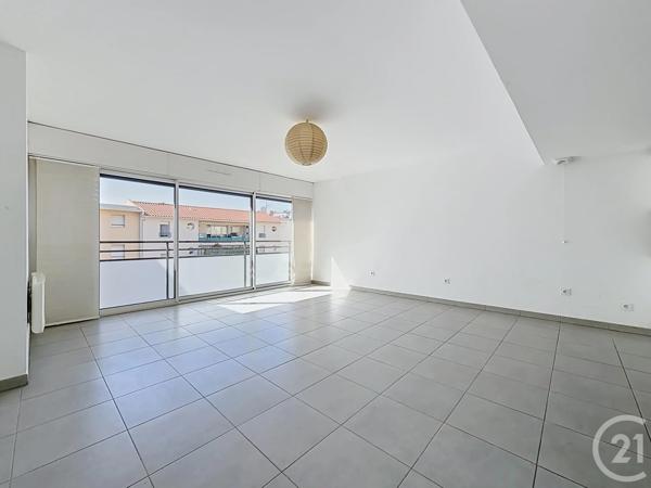 Appartement F2 à vendre  2 pièces - 53,90 m 2   ST RAPHAEL  - 83