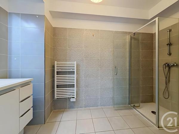 Appartement F2 à vendre  2 pièces - 53,90 m 2   ST RAPHAEL  - 83