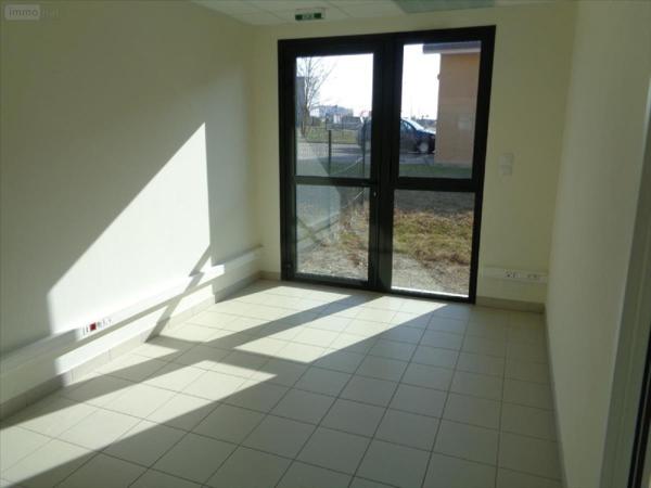 Local professionnel à vendre à Saints-Geosmes en Haute-Marne (52200), ref : 52020-04820