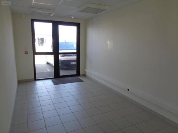 Local professionnel à vendre à Saints-Geosmes en Haute-Marne (52200), ref : 52020-04820