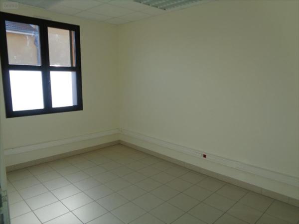 Local professionnel à vendre à Saints-Geosmes en Haute-Marne (52200), ref : 52020-04820