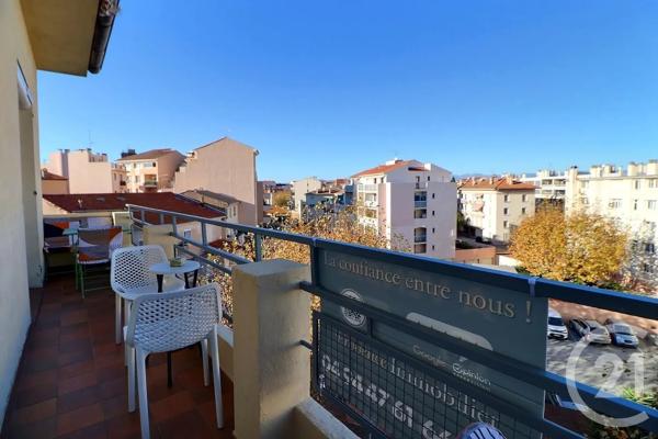Appartement T3 à vendre  3 pièces - 84 m 2   ST RAPHAEL  - 83