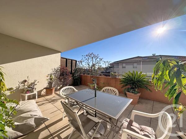 Appartement T3 à vendre  3 pièces - 84 m 2   ST RAPHAEL  - 83